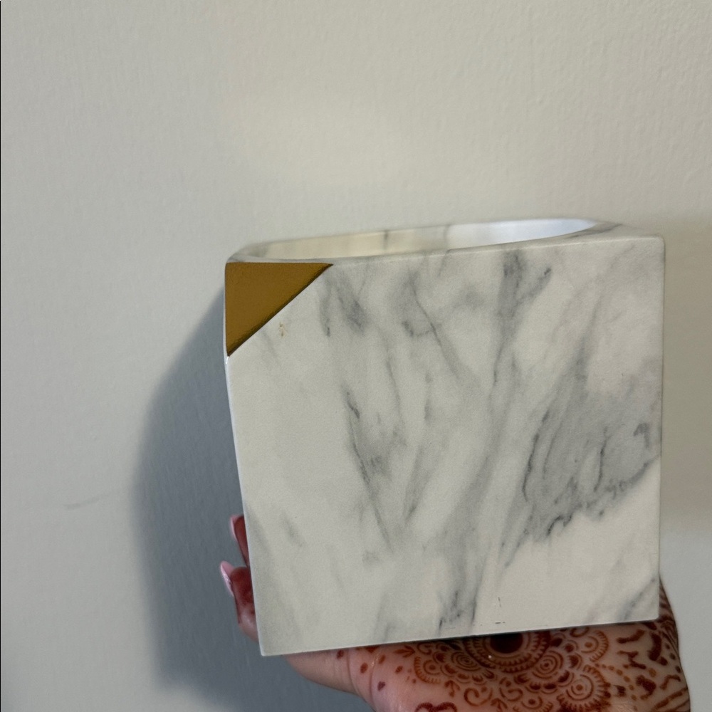 Bath & Body Works White Marble-Effect Square candle holder